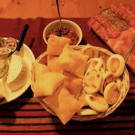 Ca' Isotta 팜스테이 카스텔로 디 세라발레