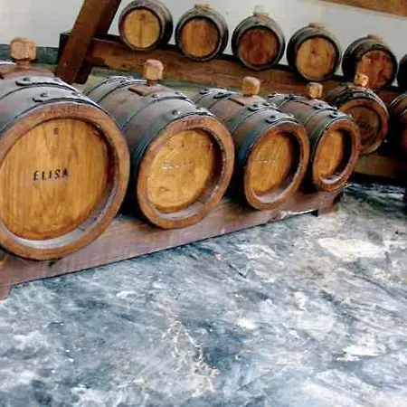 ファームステイ Ca' Isotta Castello di Serravalle