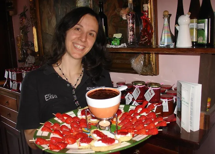 Ca' Isotta Çiftlik konaklama Castello di Serravalle